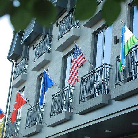 Human Hotel Taschkent Exterior foto